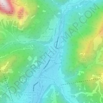 Mapa topográfico Pera di Fassa, altitud, relieve